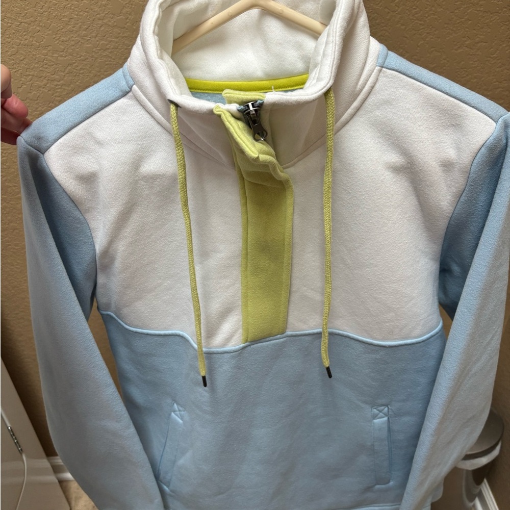 Te Verde White, Light Blue, and Lime Green Sweatshirt